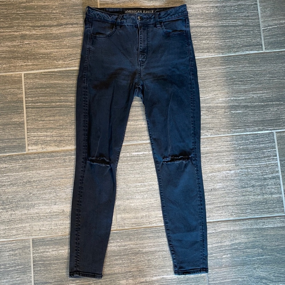 AE size 10 distressed jeans